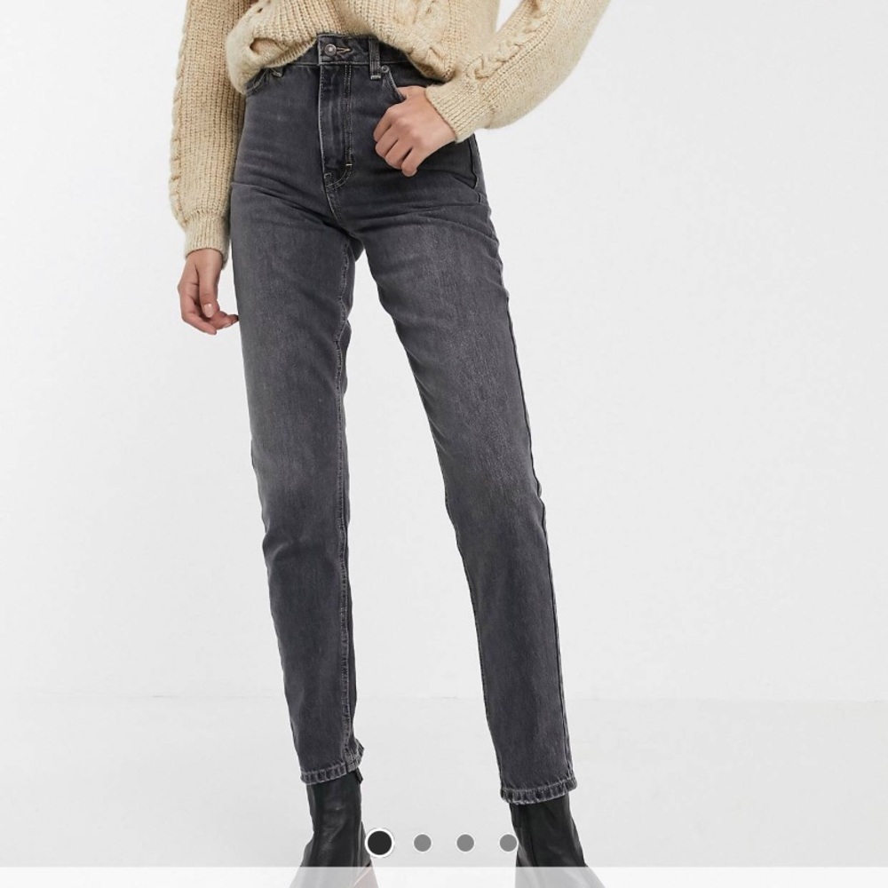NWOT Topshop tall Mom Jeans in washed black